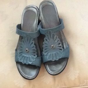 EUC Naot Wedge heel sandals, size 38